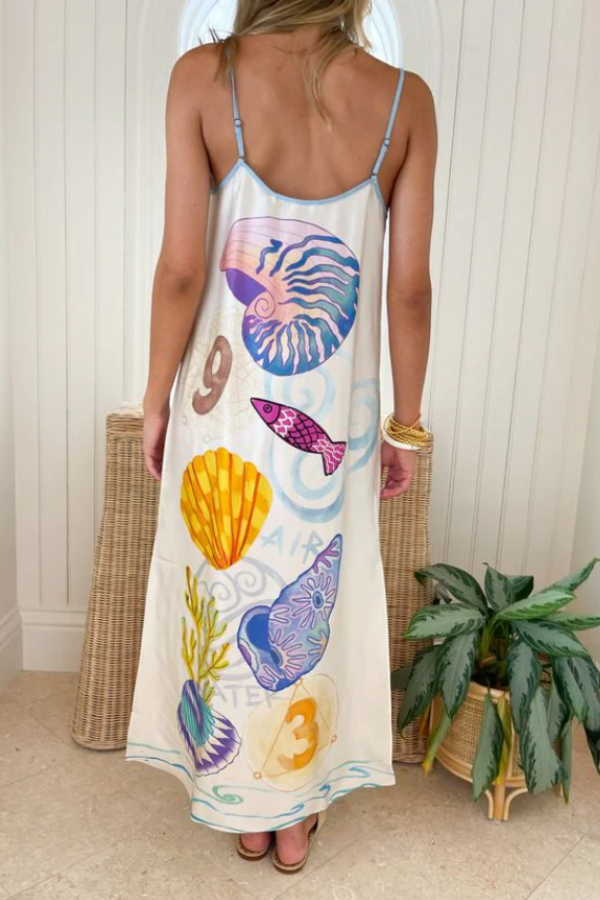 Ocean Vibe – Satin-Midikleid mit Meereselementen und einzigartigem Druck, Schlitz und lockerem Unterkleid