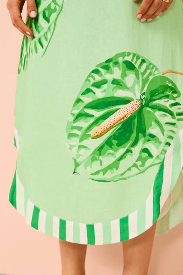 Trägerloser, bedruckter, figurbetonter Midirock