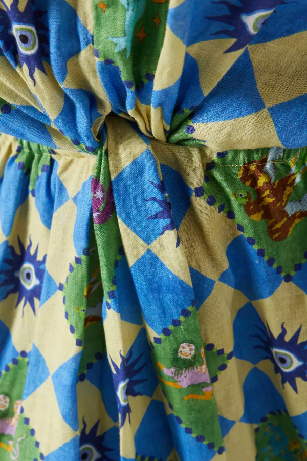 Reise um die Welt – Einzigartiges Midikleid mit Ballonärmeln und Gürtel