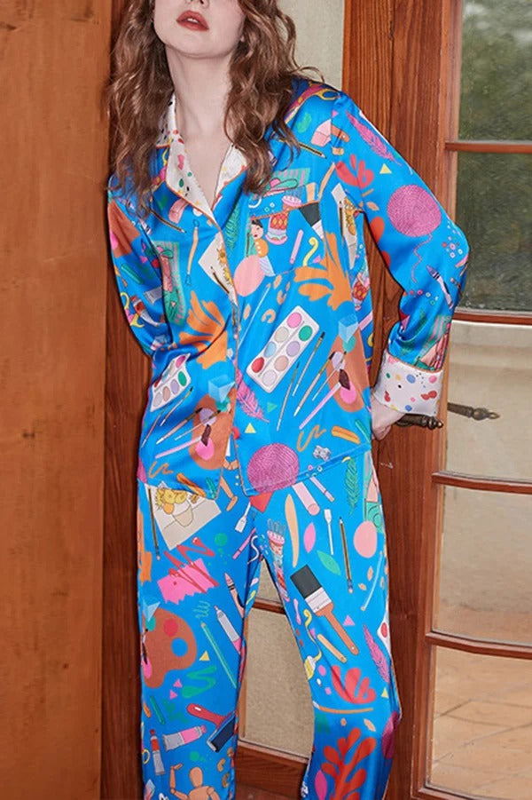 Blaues, langärmliges, zweiteiliges Set mit Briefpapier-Print