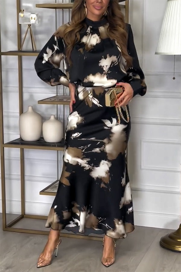 Ensemble chemisier ras du cou à manches ballon et jupe longue taille haute en satin Kona tie dye