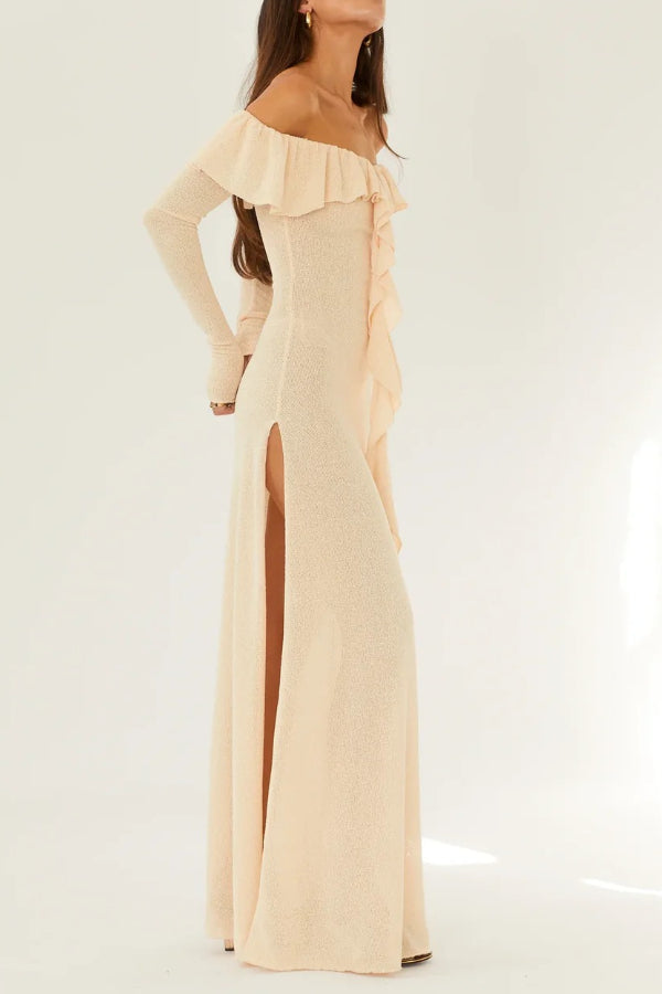 Darling Way – Schulterfreies, langärmliges, drapiertes, gerüschtes, geschlitztes Maxikleid aus Strick