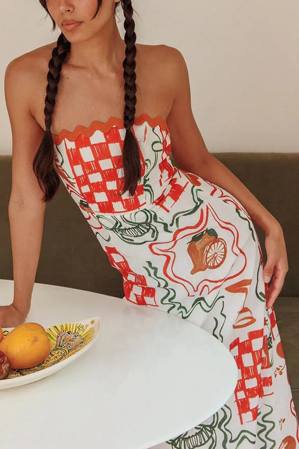 Cypress – Trägerloses Maxikleid mit einzigartigem Druck und Zickzack-Besatz auf der Rückseite