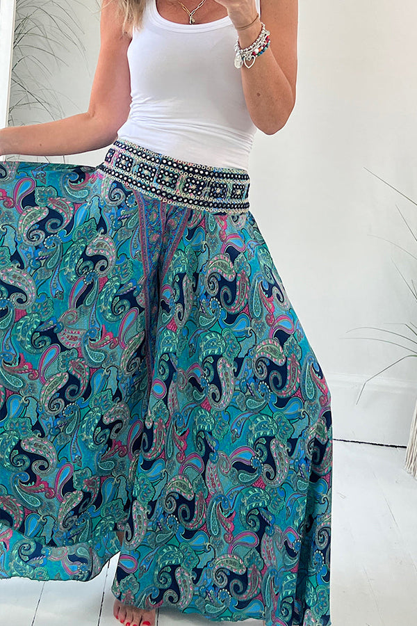 Leichte Hose mit elastischer Patchwork-Taille und ethnischem Paisley-Print