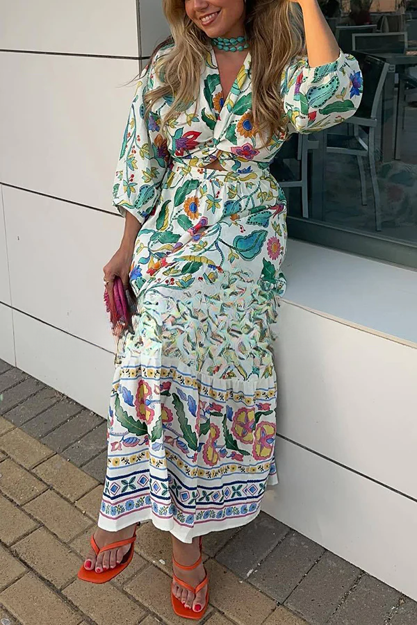 Maxikleid mit botanischem Blumendruck, V-Ausschnitt, Cut-out, Schnürung und elastischer Taille
