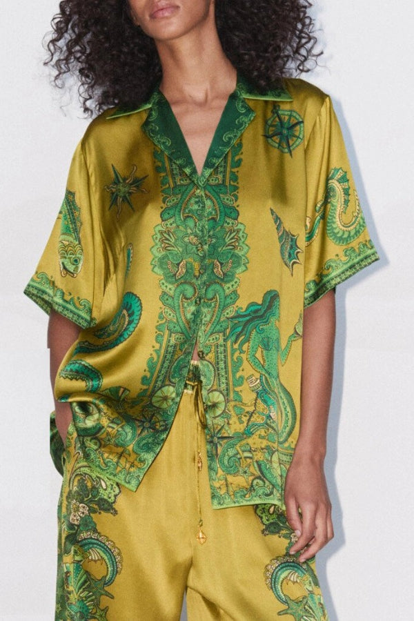 Exquisites Satin-Hemd mit einzigartigem Blumendruck und Knopfleiste