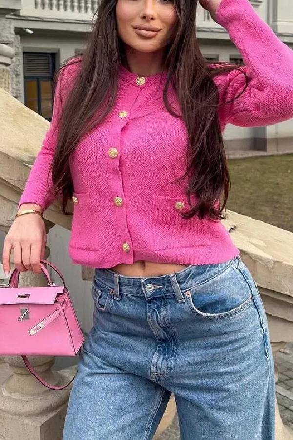 STRICKCARDIGAN MIT GOLDENEN KNÖPFEN