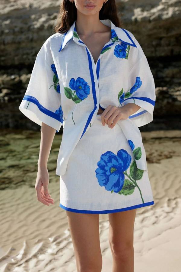 Lässiger Hüftanzug aus Leinen mit Hemdkragen