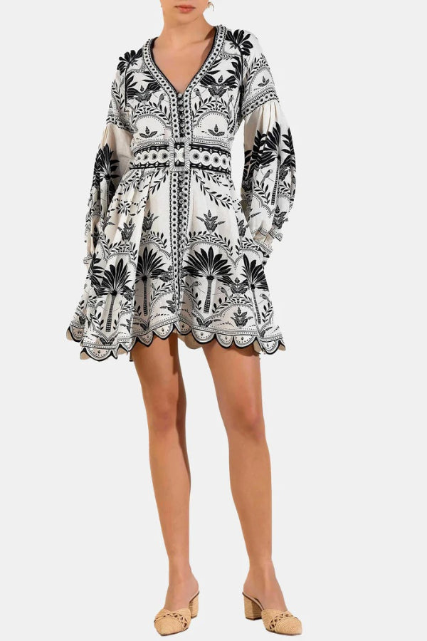 Naiara Minikleid mit Palmendruck, Ballonärmeln, gewelltem Besatz, Gürteltasche