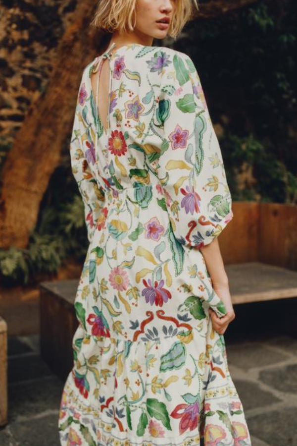 Maxikleid mit botanischem Blumendruck, V-Ausschnitt, Cut-out, Schnürung und elastischer Taille