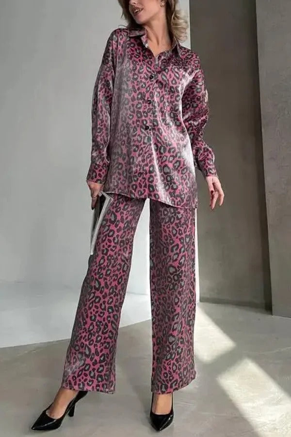 Set aus langärmligem Freizeitoberteil mit Leopardenmuster und lockerer Hose mit elastischer Taille und Bindegürtel