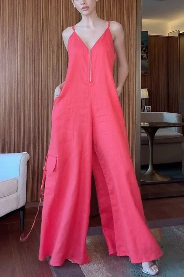 Zola Lockerer Cargo-Jumpsuit mit Reißverschluss und Taschen vorne in der Mitte und weitem Bein