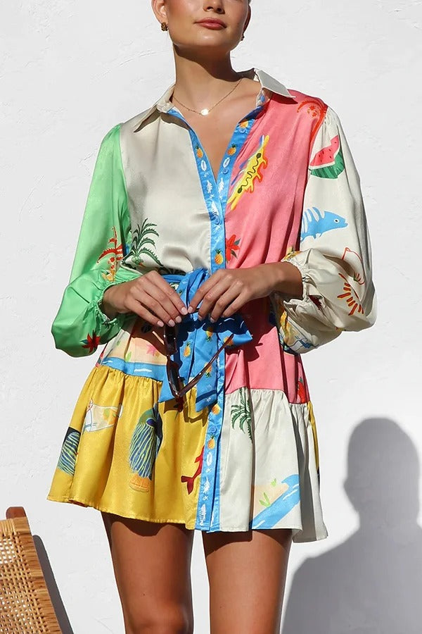 Sommerliches, einzigartiges, bedrucktes Minikleid mit Hemdkragen und Laternenärmeln und Taillenschnürung