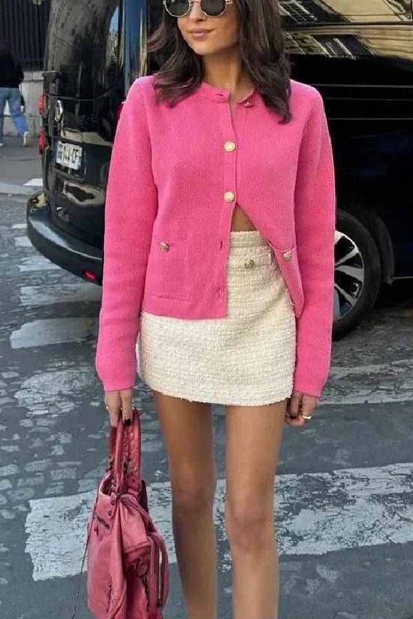 STRICKCARDIGAN MIT GOLDENEN KNÖPFEN