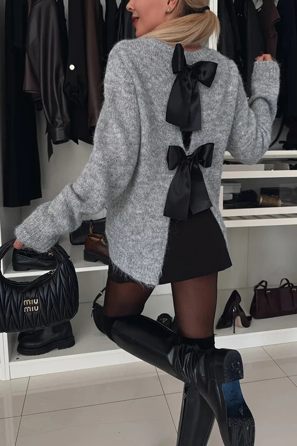 Unique Choice – Lässiger Pullover mit Satin-Schleife auf der Rückseite