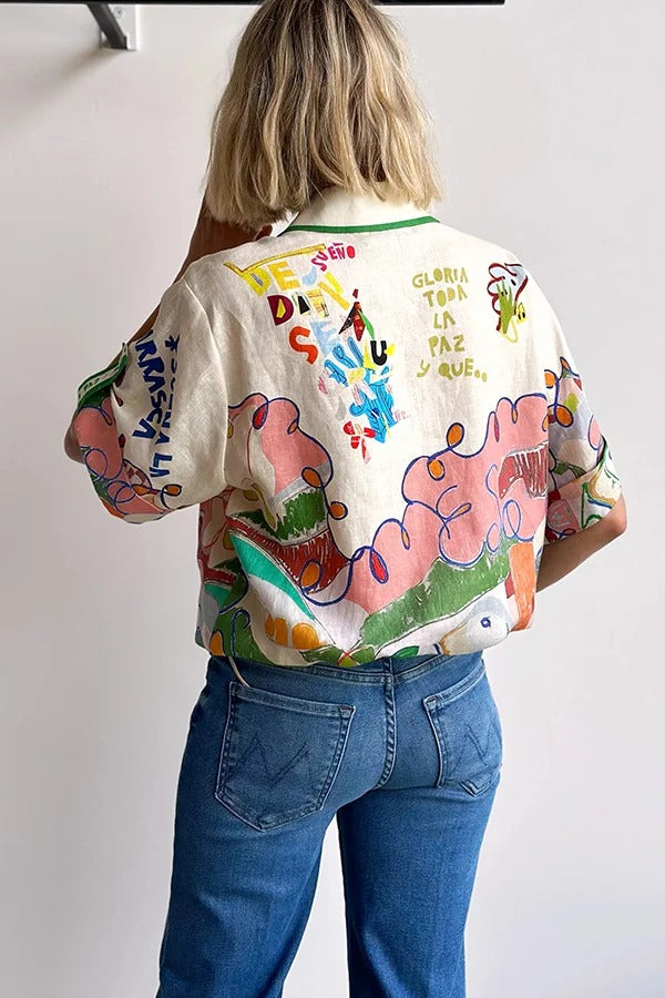 Miena – Kurzärmliges Oversize-Hemd aus Leinenmischung mit einzigartigem Aufdruck und Knopfleiste