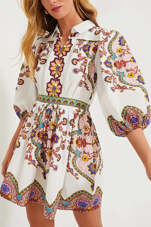 Lustiges und lebendiges Minikleid aus Leinenmischung mit einzigartigem Druck, Puffärmeln und Taschen