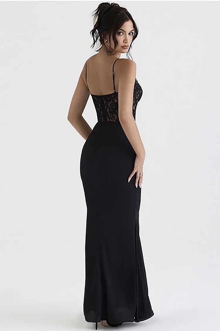 Robe longue moulante en dentelle patchwork avec ourlet en queue de poisson