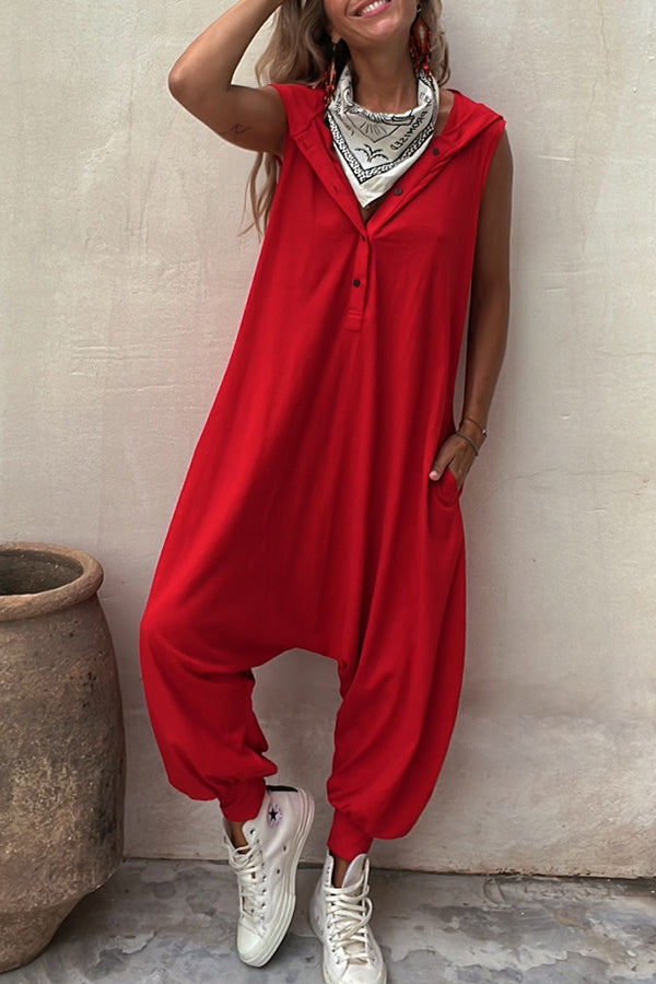 Let's Chill – Lockerer Jumpsuit mit Taschen und halbhoher Knopfleiste und Kapuze