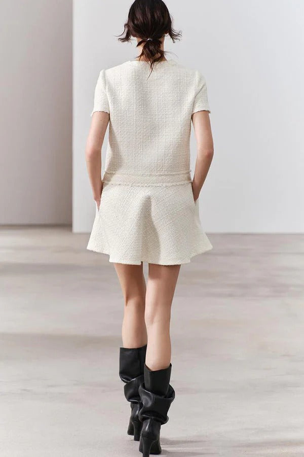 1960er London Girl Tweed Strukturiertes Minikleid mit goldenen Knöpfen und kurzen Ärmeln