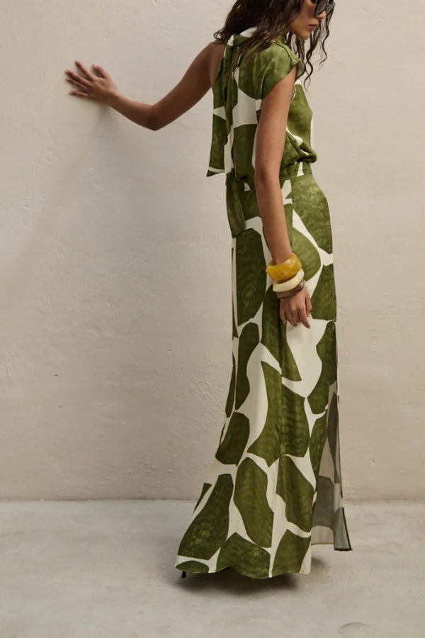 All Eyes on You – Set aus Neckholder-Top zum Binden und hoch sitzendem Maxirock mit Schlitz und einzigartigem Aufdruck