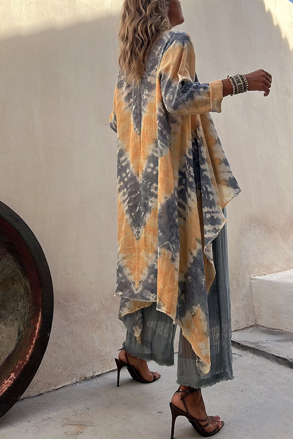 Isley – Langärmliger Duster-Kimono mit Batikmuster und offener Vorderseite und Rüschen