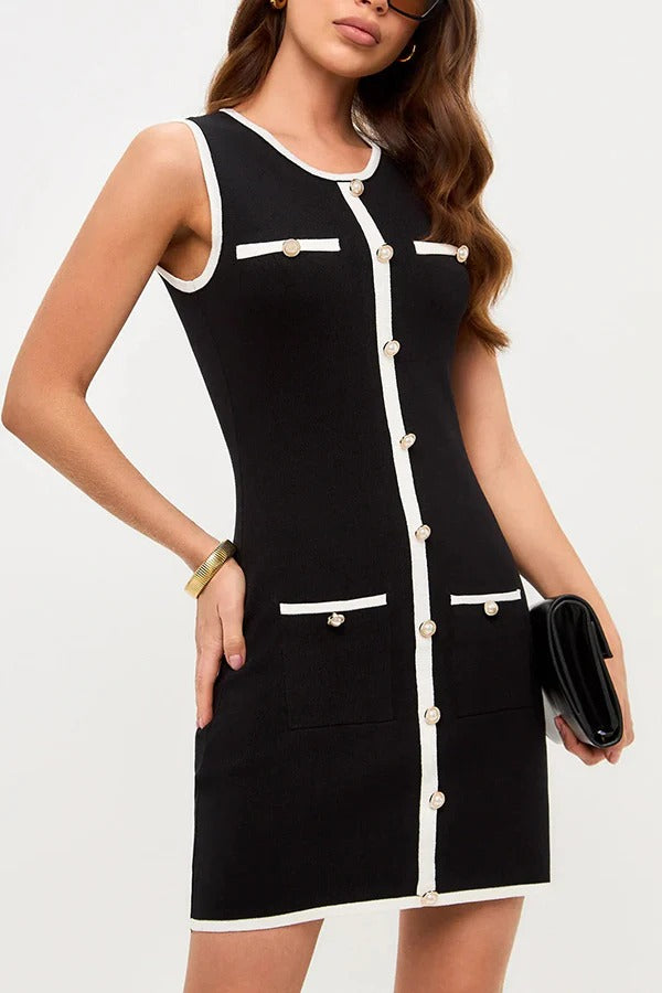 Elegantes ärmelloses Minikleid aus Strick mit Rundhalsausschnitt und Perlenknöpfen