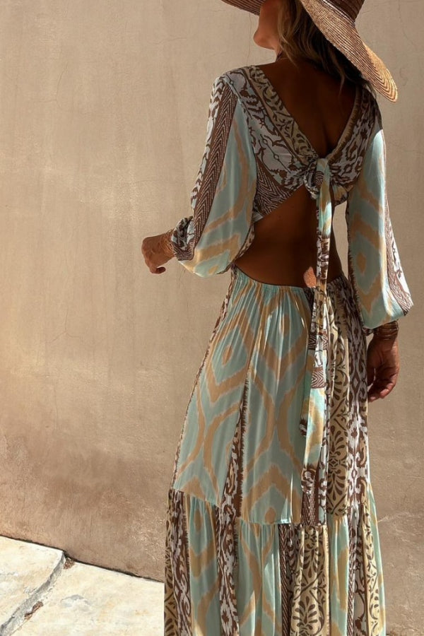 Robe longue Sefora à imprimé color block, manches longues, découpes dans le dos et liens à nouer