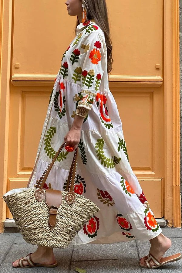 Resort-Maxikleid mit botanischem Print, Revers und Rüschen