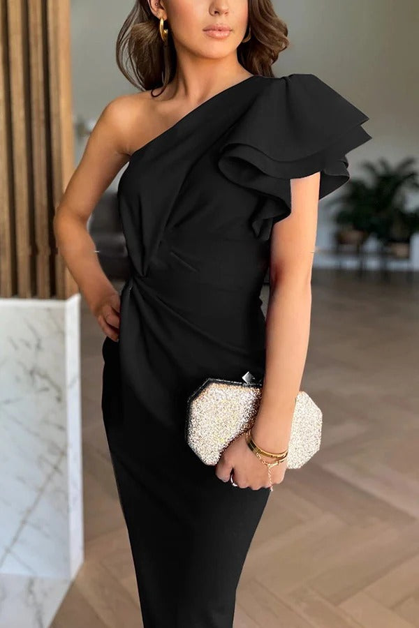 Robe longue asymétrique fendue à volants et à une épaule Saona