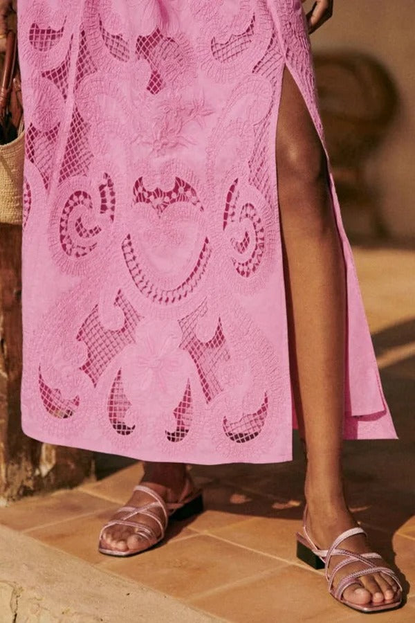 Sehen Sie umwerfend aus: Maxirock mit Cut-outs, Stickerei und Spitze, hohem Bund und Schlitz