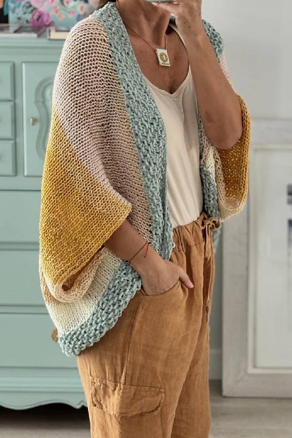Cardigan en laine coloré à la mode