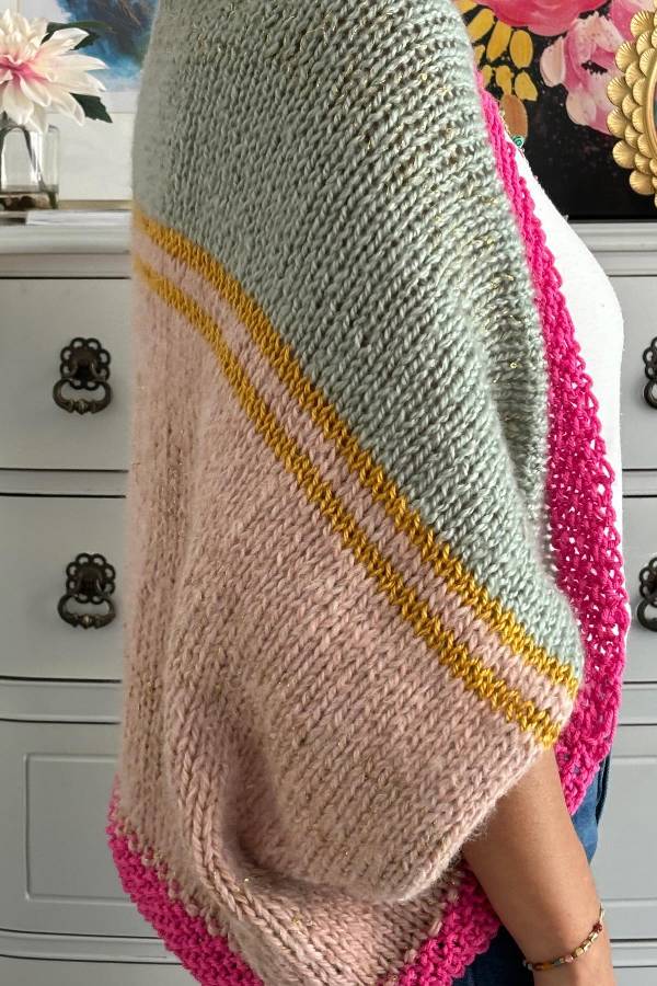 Cardigan en laine coloré à la mode