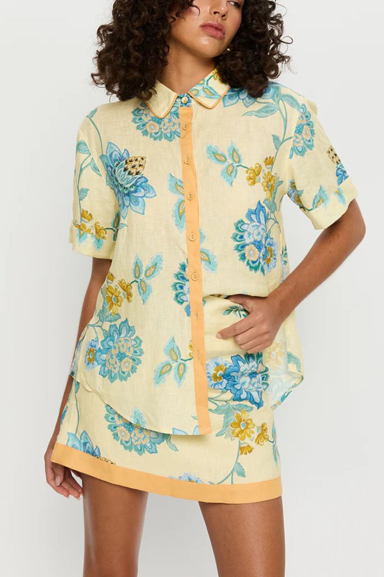 Giselle – Set aus kurzärmligem Hemd aus Leinenmischung mit Blumenmuster und Minirock mit Reißverschluss