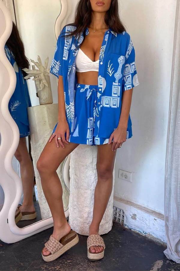 Lässiges Set mit bedrucktem Hemd und elastischen Shorts zum Schnüren