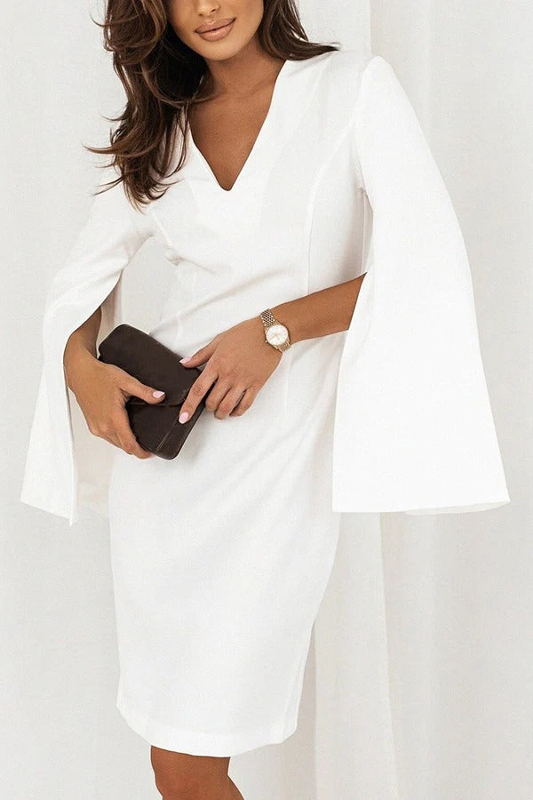 Einfarbiges, schmales Minikleid mit V-Ausschnitt, Schlitz und langen Ärmeln