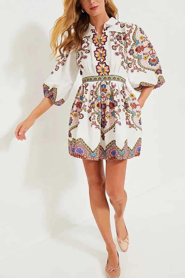 Lustiges und lebendiges Minikleid aus Leinenmischung mit einzigartigem Druck, Puffärmeln und Taschen