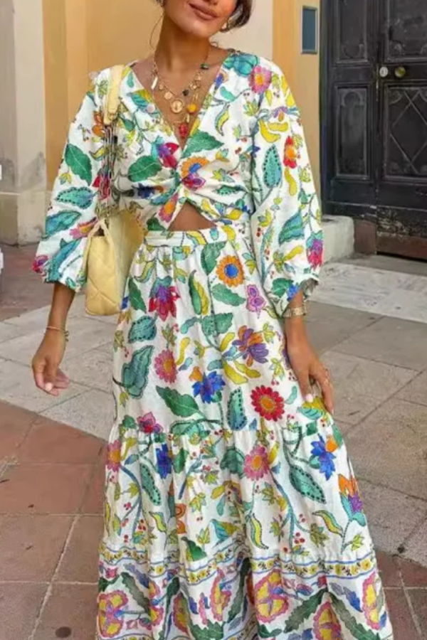 Maxikleid mit botanischem Blumendruck, V-Ausschnitt, Cut-out, Schnürung und elastischer Taille