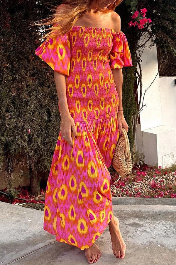 Venita – Einzigartiges, bedrucktes, schulterfreies, gesmoktes Midikleid mit Ballonärmeln