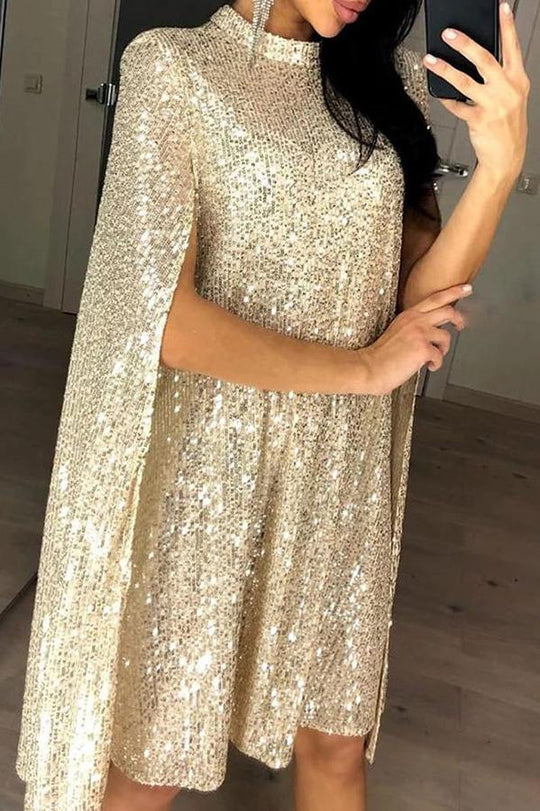 Wine Me and Dine Me – Cape-Kleid mit Pailletten