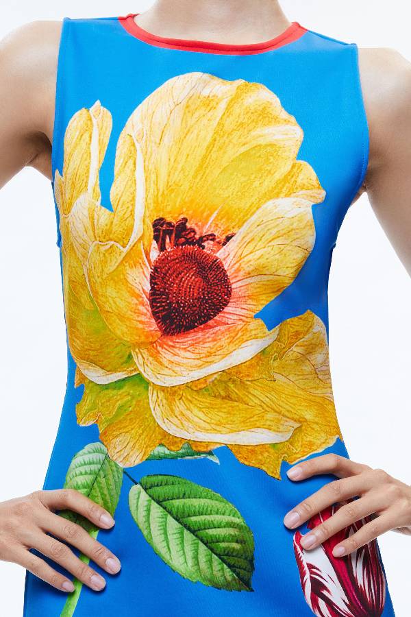 Voller Überraschungen Kontrastfarbenes Blumen-Minikleid mit einzigartigem Print