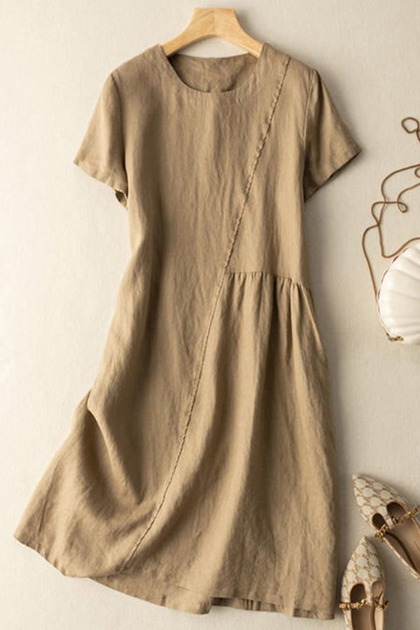 Lockeres Kleid aus Baumwolle mit kurzen Ärmeln
