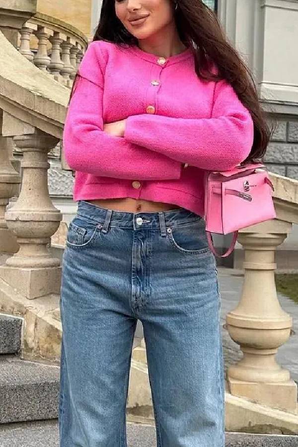 STRICKCARDIGAN MIT GOLDENEN KNÖPFEN