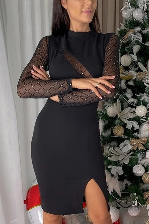 Robe courte moulante à manches longues et semi-transparente à la mode