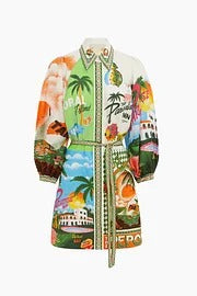 Sommerliche Eleganz – Minikleid aus Leinenmischung mit einzigartigem Druck, Gürtel und Tasche