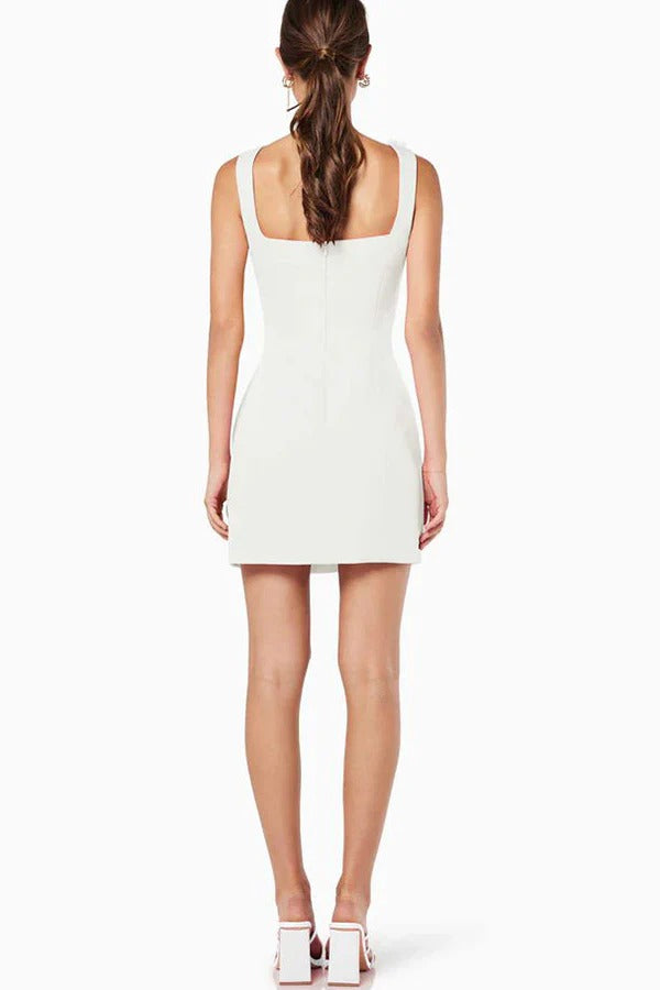 Crush on You – Minikleid mit Rosenapplikation und quadratischem Ausschnitt und breiten Trägern