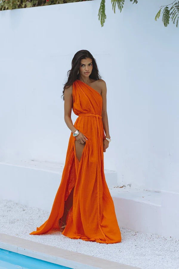 Robe longue drapée en lin mélangé Avani à une épaule et fente