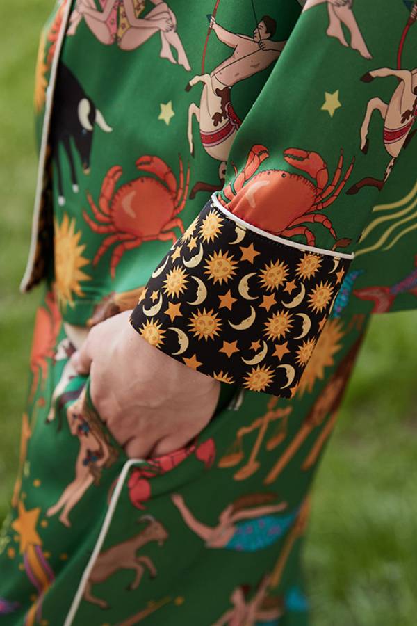 Zweiteiliges Set mit langen Ärmeln und Sternbild-Print in Grün