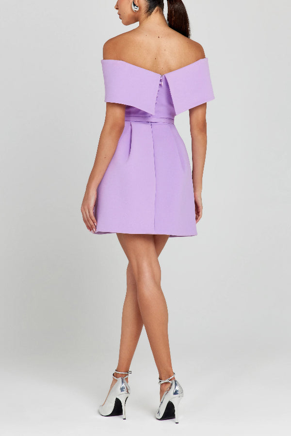 Elegantes Abend-Minikleid mit Revers, Bandeau, abnehmbarem Gürtel und Taschen