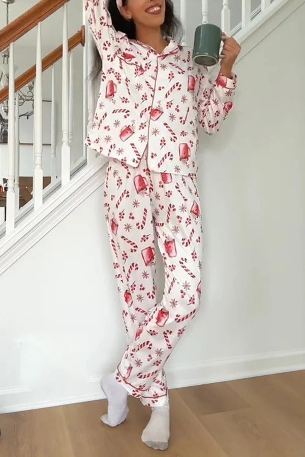 Set mit langärmligem Hemd mit Weihnachtssüßigkeiten- und Getränkeaufdruck und Hose mit elastischer Taillentasche